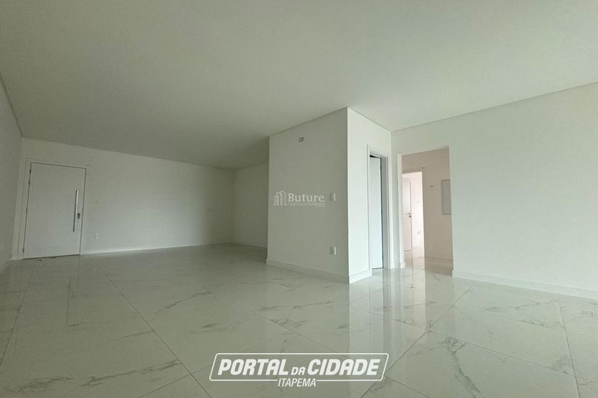 Apartamento &agrave; venda - 159m&sup2; - Meia Praia