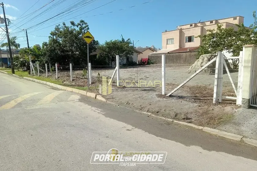 Terreno &agrave; venda - 360m&sup2; - Morretes