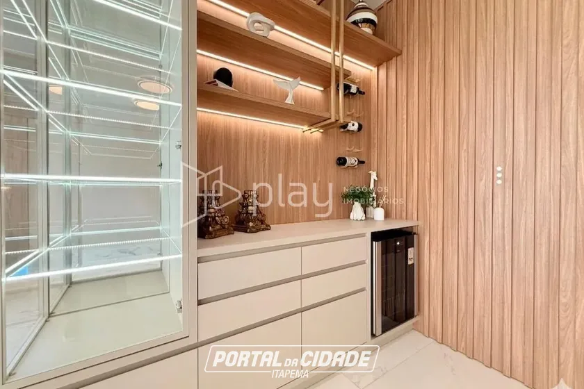 Apartamento &agrave; venda - 160m&sup2; - Meia Praia