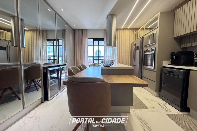 Apartamento &agrave; venda - 105m&sup2; - Centro