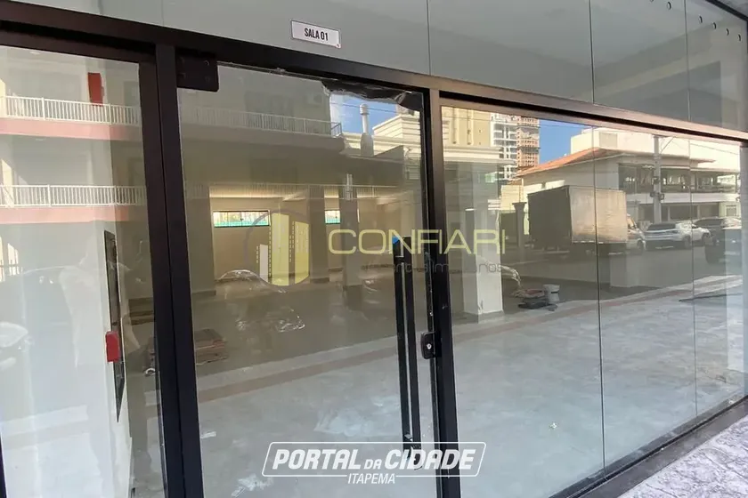 Sala Comercial para alugar - 130m&sup2; - Meia Praia