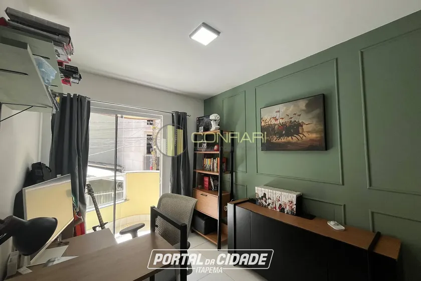 Apartamento &agrave; venda - 120m&sup2; - Meia praia
