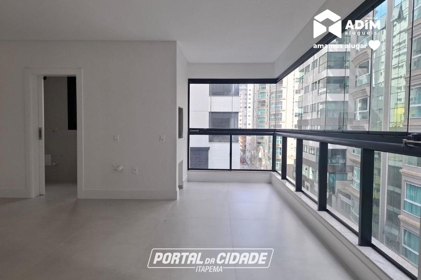 Apartamento para alugar - 132m&sup2; - Meia Praia