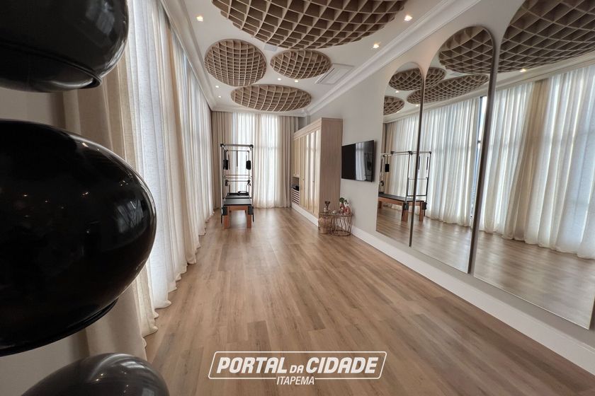 Apartamento &agrave; venda - 185m&sup2; - Meia Praia