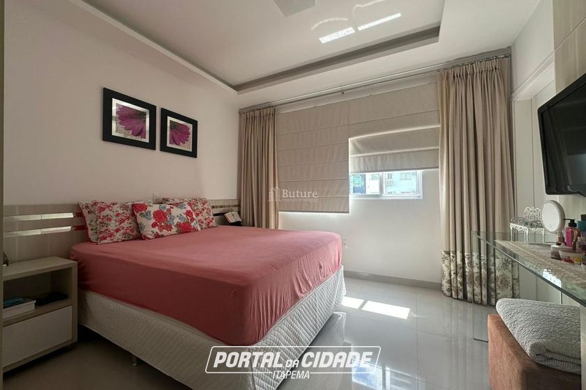 Apartamento &agrave; venda - 198m&sup2; - Meia Praia