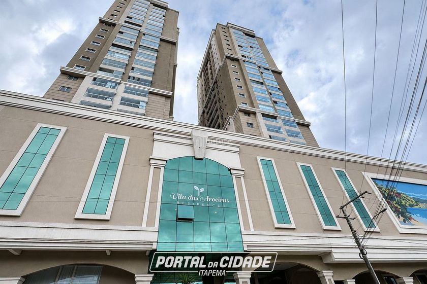 Apartamento &agrave; venda - 85m&sup2; - Meia Praia