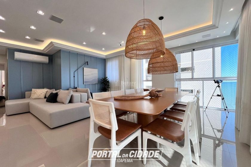 Apartamento &agrave; venda - 150m&sup2; - Meia Praia