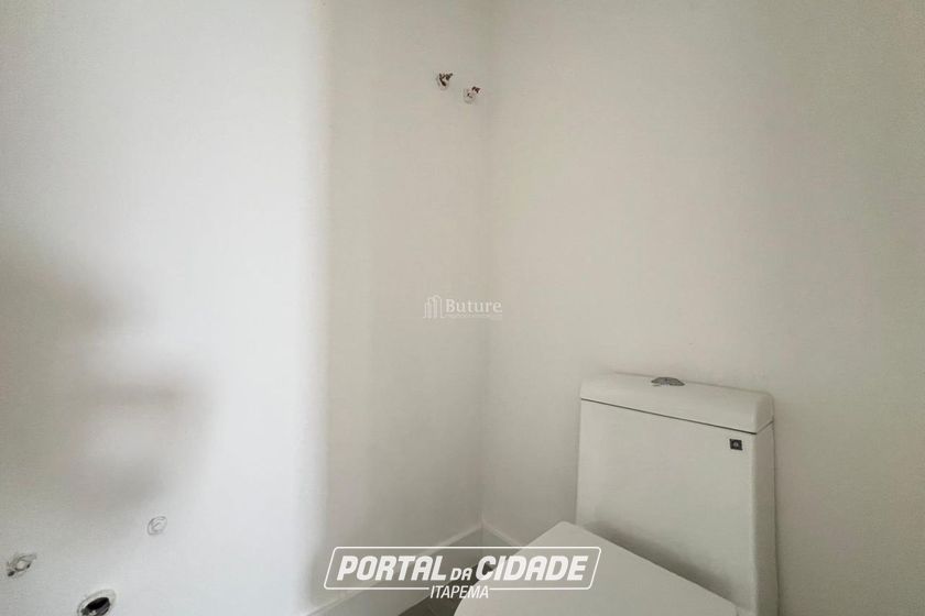 Apartamento &agrave; venda - 123m&sup2; - Meia Praia