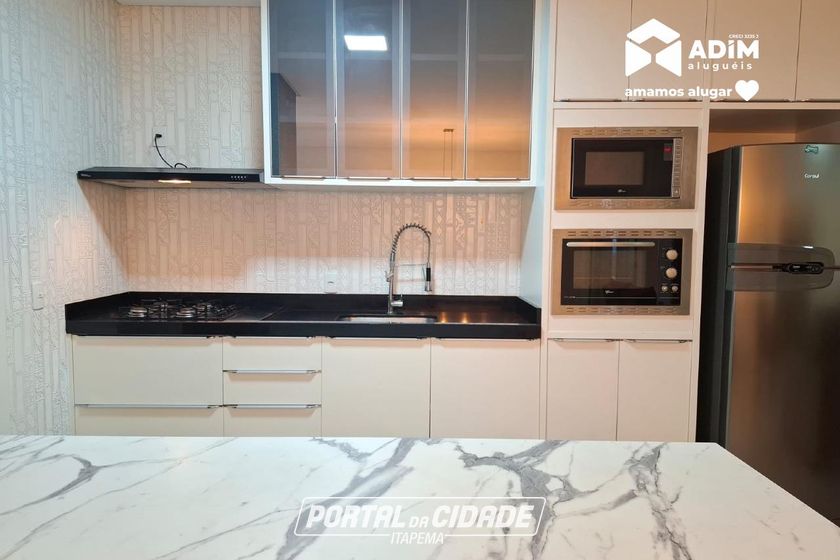 Apartamento para alugar - 134m&sup2; - Meia Praia