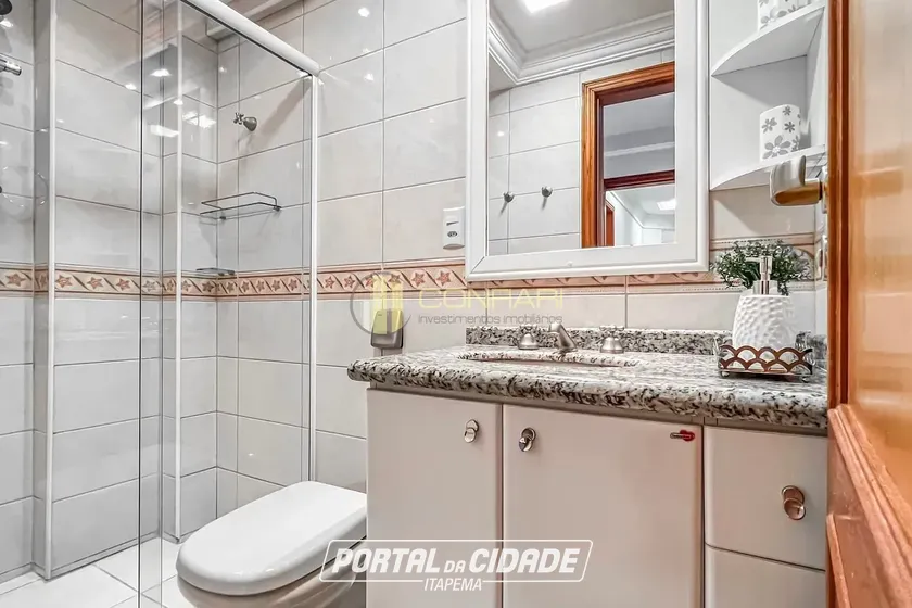 Apartamento &agrave; venda - 110m&sup2; - Meia Praia