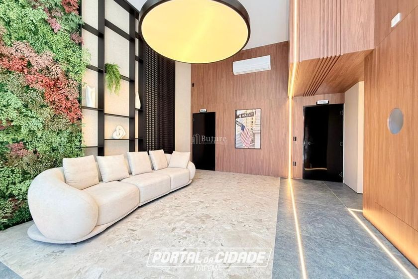 Apartamento &agrave; venda - 160m&sup2; - Meia Praia