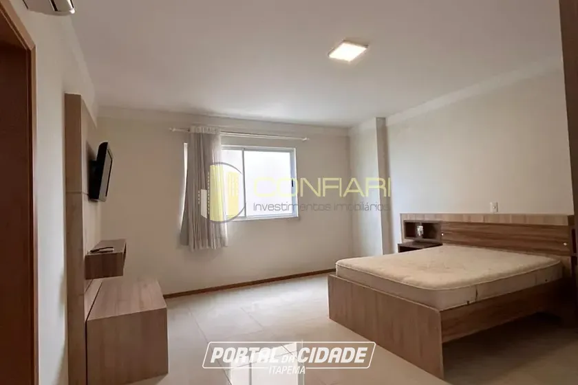 Apartamento &agrave; venda - 212m&sup2; - Meia praia