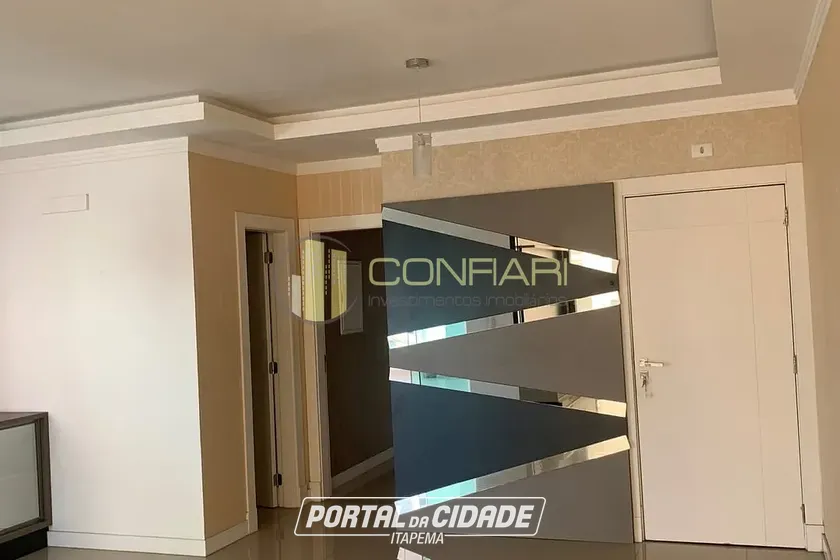 Apartamento para alugar - 150m&sup2; - Meia Praia