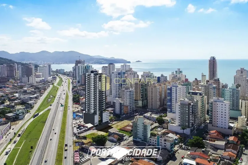 Apartamento &agrave; venda - 75m&sup2; - meia praia