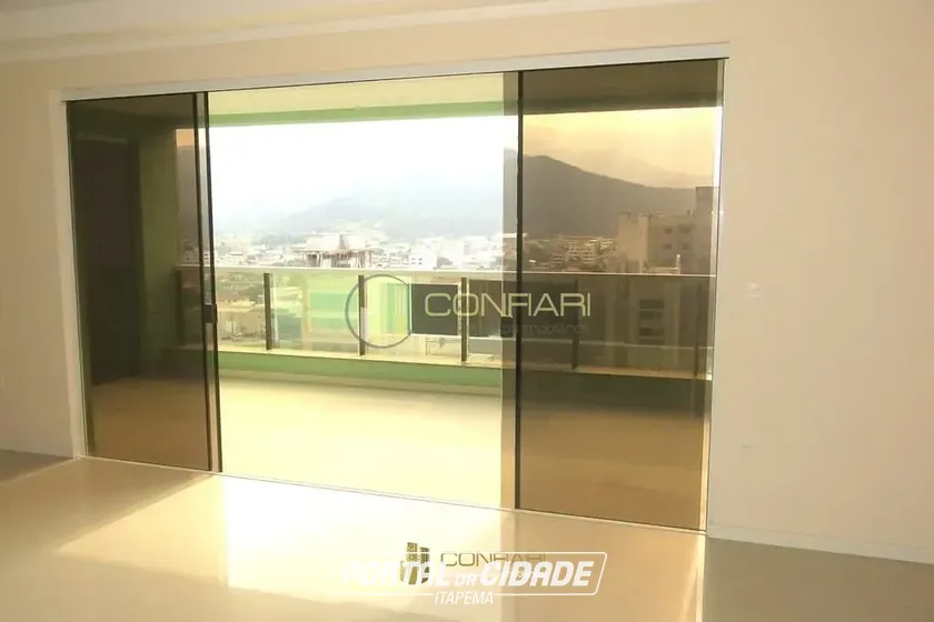 Apartamento &agrave; venda - 193m&sup2; - Meia Praia