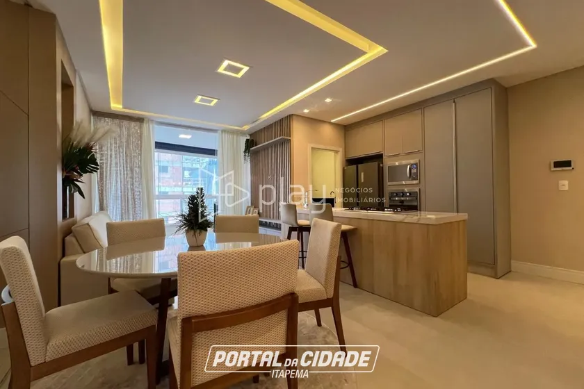 Apartamento &agrave; venda - 128m&sup2; - Meia Praia