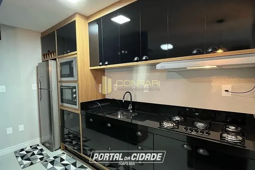 Apartamento &agrave; venda - 101m&sup2; - Meia Praia