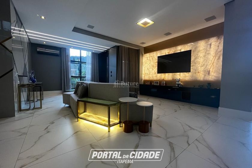 Casa &agrave; venda - 650m&sup2; - Regi&atilde;o das Praias