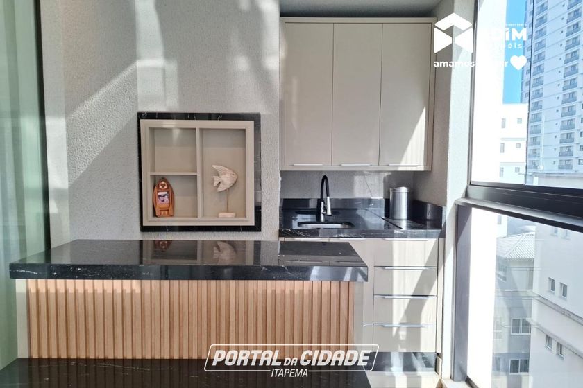 Apartamento para alugar - 123m&sup2; - Meia Praia