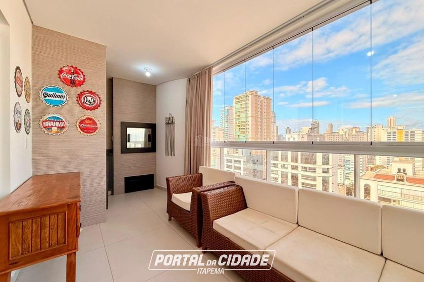 Apartamento &agrave; venda - 136m&sup2; - Meia Praia