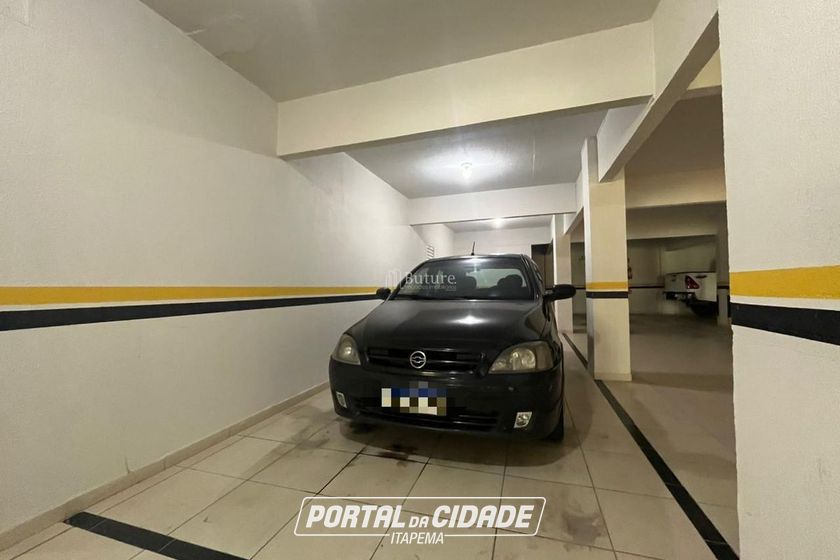 Apartamento &agrave; venda - 156m&sup2; - Meia Praia