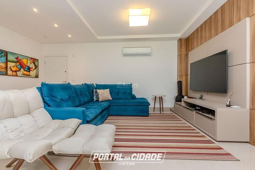 Apartamento &agrave; venda - 135m&sup2; - Meia Praia