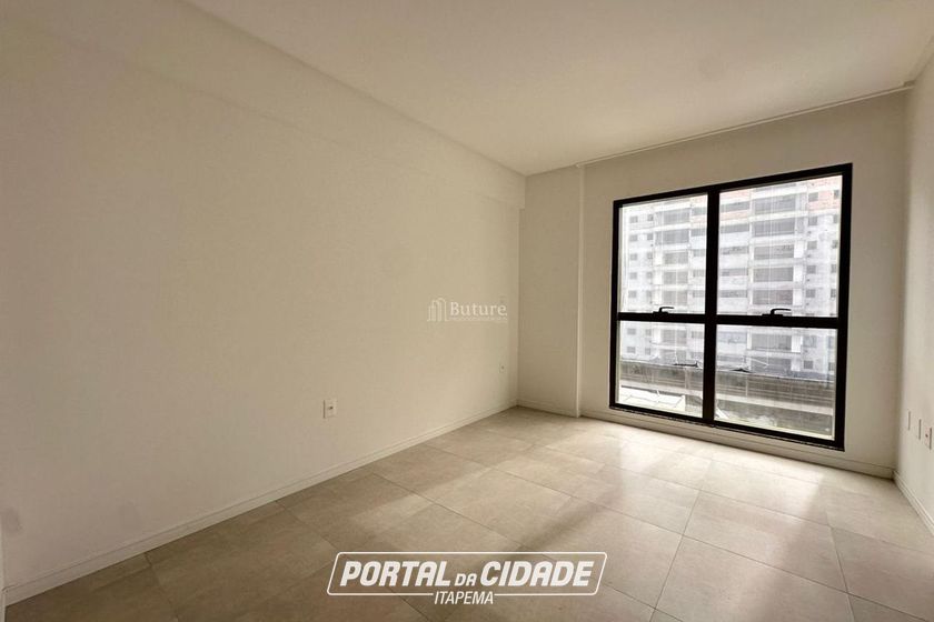 Apartamento &agrave; venda - 119m&sup2; - Meia Praia