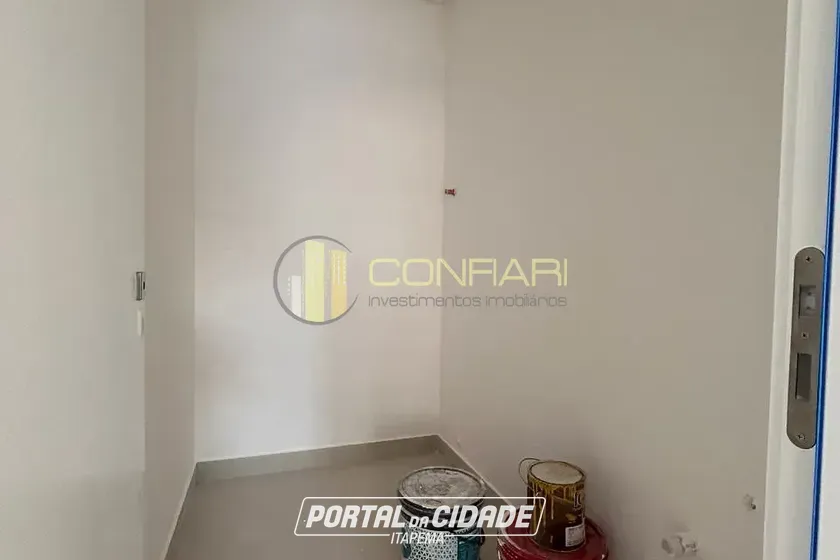 Sala Comercial &agrave; venda - 110m&sup2; - Meia Praia