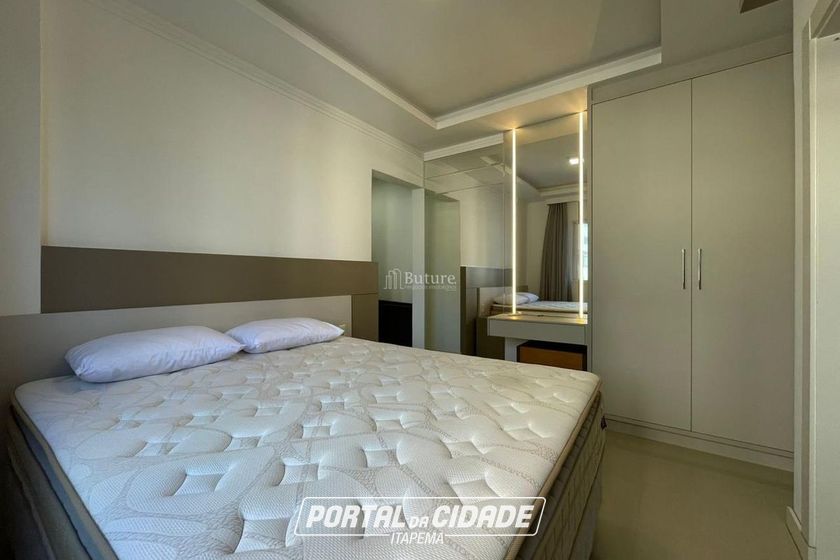 Apartamento &agrave; venda - 225m&sup2; - Meia Praia