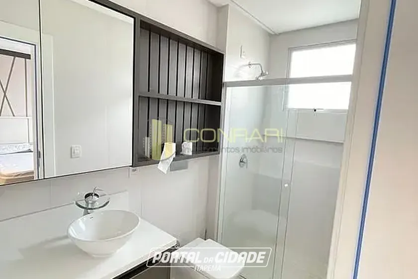 Apartamento para alugar - 163m&sup2; - Meia Praia