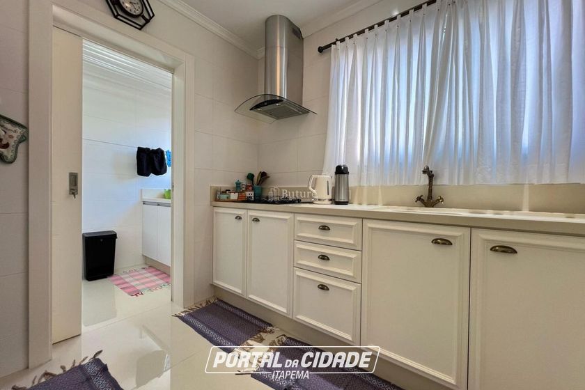 Apartamento &agrave; venda - 171m&sup2; - Meia Praia
