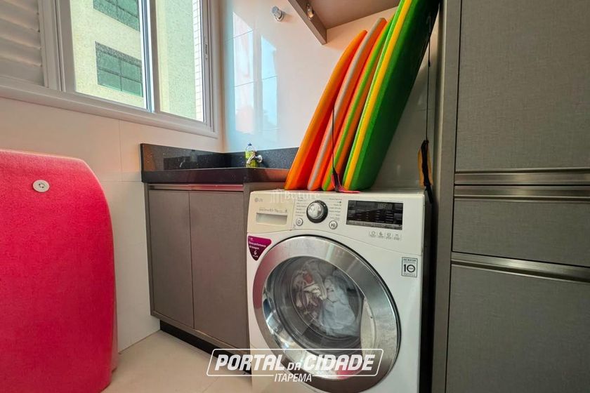 Apartamento &agrave; venda - 180m&sup2; - Meia Praia
