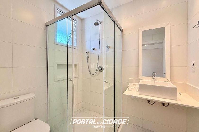 Apartamento &agrave; venda - 129m&sup2; - Meia Praia