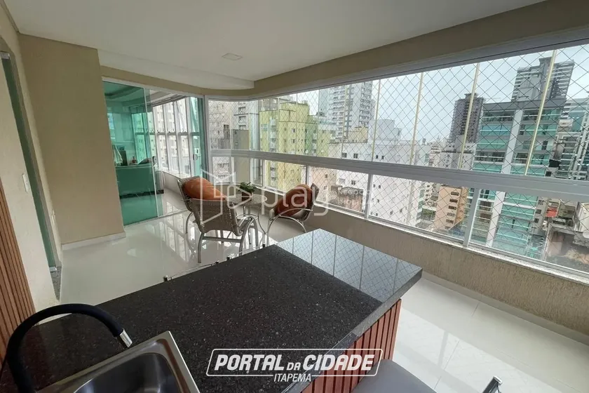 Apartamento &agrave; venda - 185m&sup2; - Meia Praia