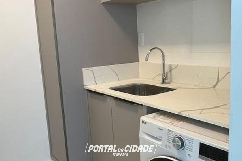 Apartamento para alugar - 160m&sup2; - Meia Praia