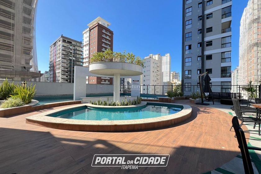 Apartamento &agrave; venda - 106m&sup2; - Meia Praia