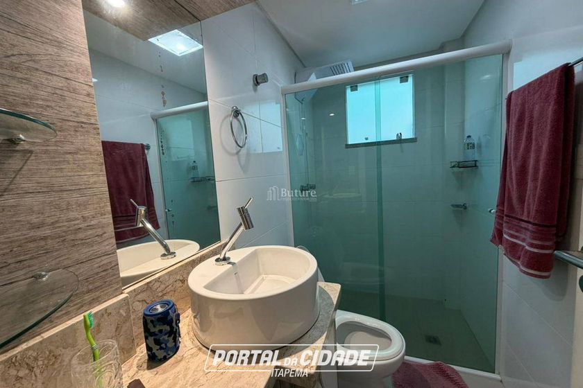 Apartamento &agrave; venda - 160m&sup2; - Meia Praia