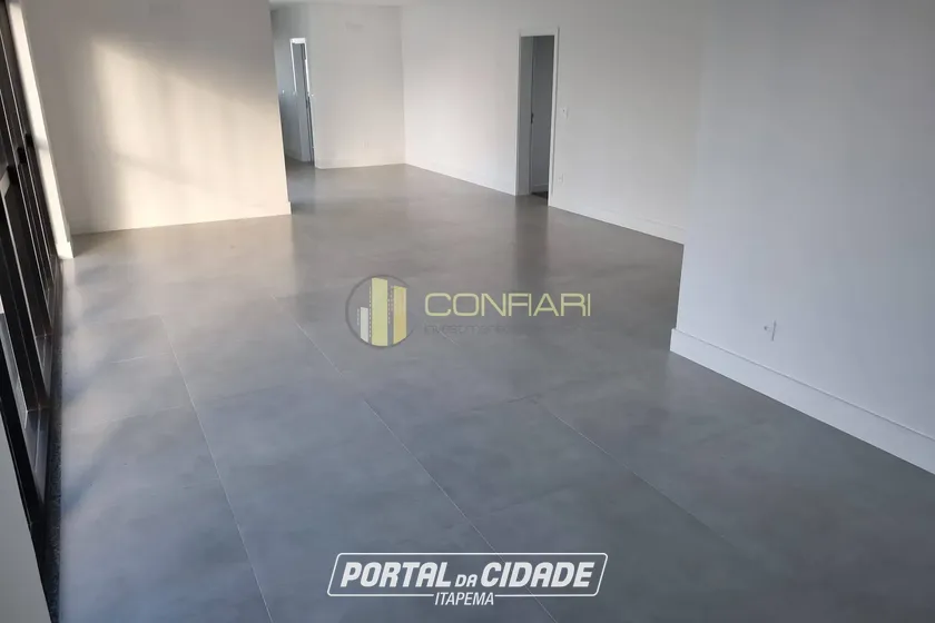 Apartamento &agrave; venda - 207m&sup2; - Meia Praia