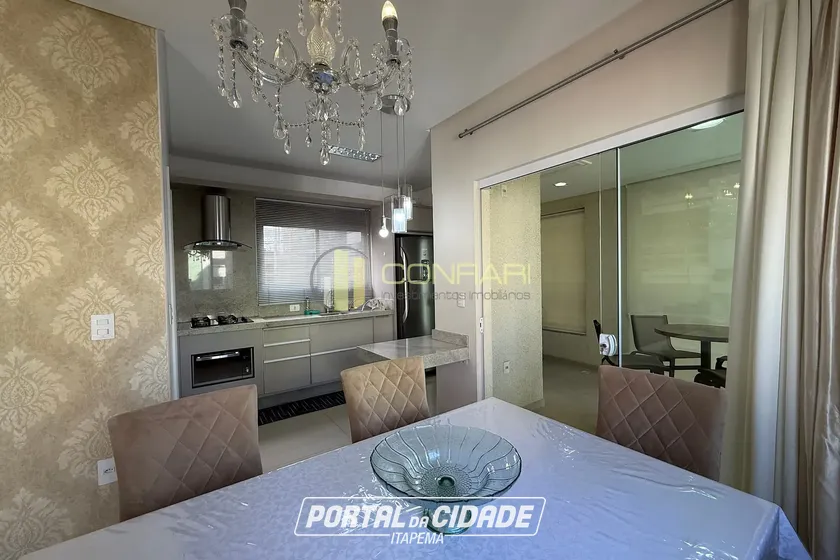 Apartamento &agrave; venda - 123m&sup2; - Meia Praia