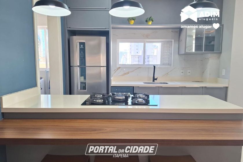 Apartamento para alugar - 125m&sup2; - Meia Praia