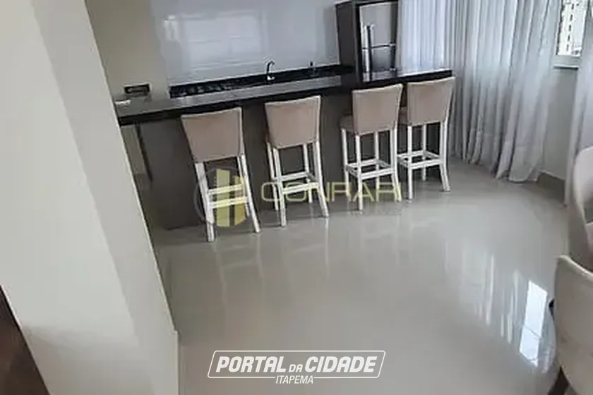 Apartamento &agrave; venda - 150m&sup2; - Meia Praia