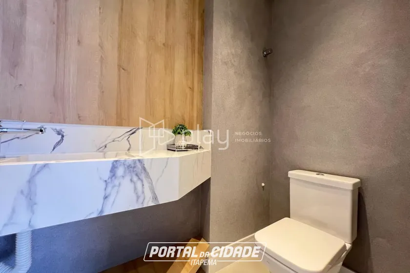Apartamento &agrave; venda - 128m&sup2; - Meia Praia