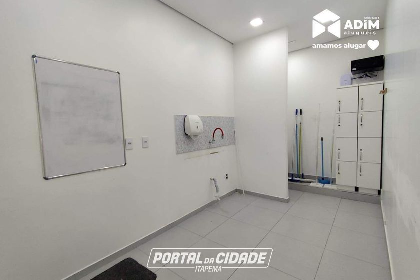 Sal&atilde;o Comercial para alugar - 180m&sup2; - Centro