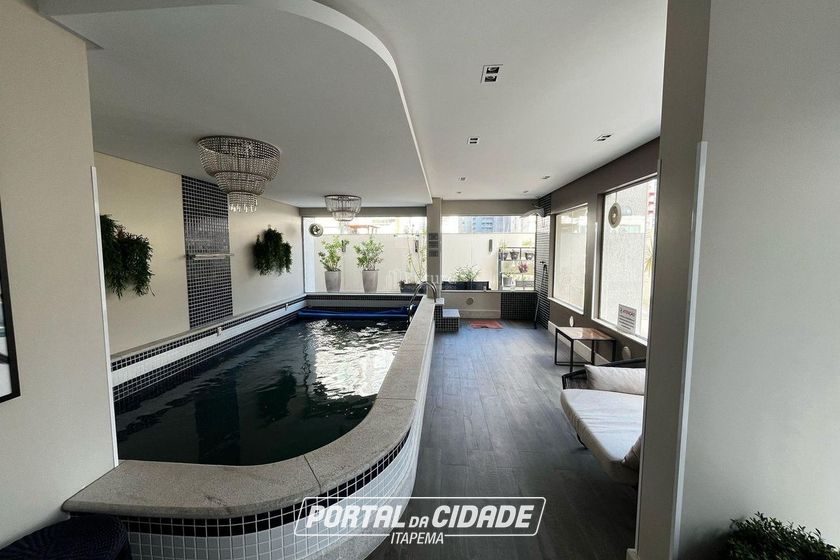 Apartamento &agrave; venda - 128m&sup2; - Meia Praia