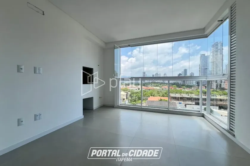 Apartamento &agrave; venda - 71m&sup2; - Pereque