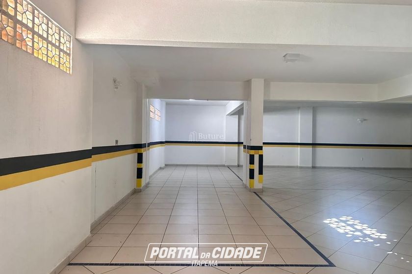 Apartamento &agrave; venda - 163m&sup2; - Meia Praia
