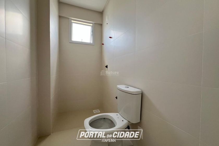 Apartamento &agrave; venda - 180m&sup2; - Meia Praia