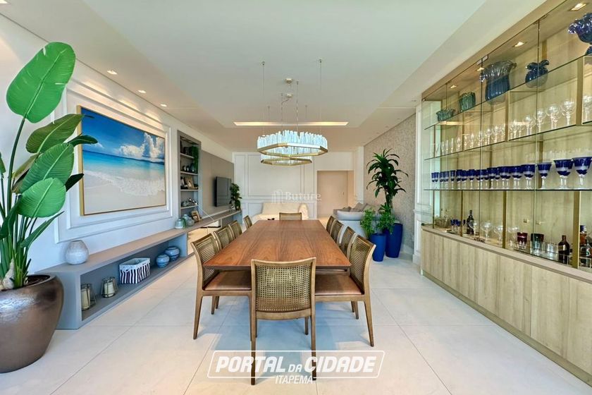 Apartamento &agrave; venda - 190m&sup2; - Meia Praia