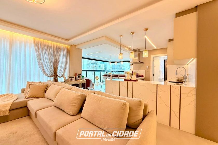 Apartamento &agrave; venda - 182m&sup2; - Meia Praia