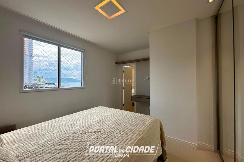 Apartamento &agrave; venda - 167m&sup2; - Meia Praia